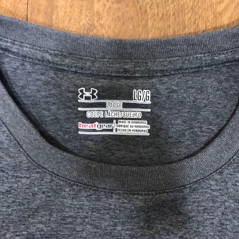 Under Armour T-Shirt - Picture 3 of 4